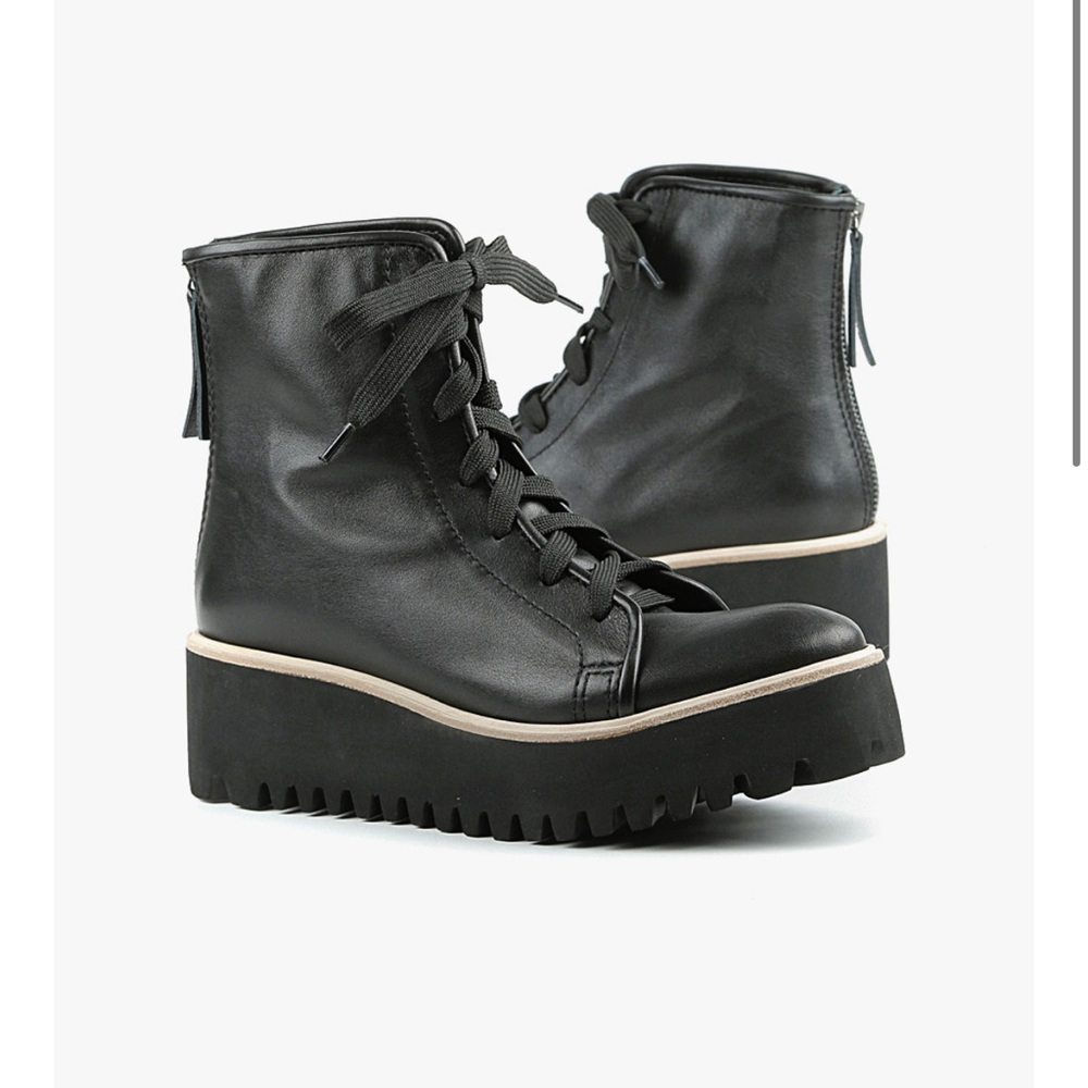 SOLD👋🏽ALL BLACK | Flatform Camper 3T